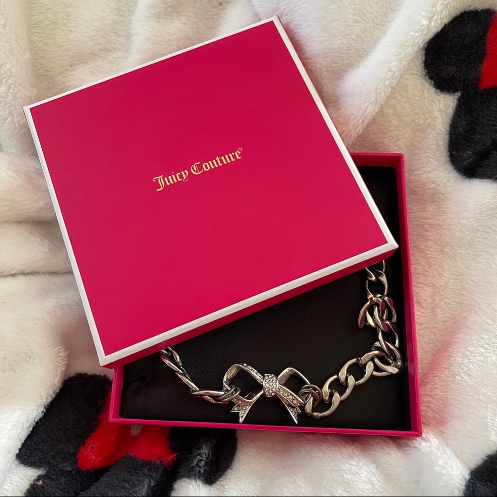 Juicy couture bow necklace